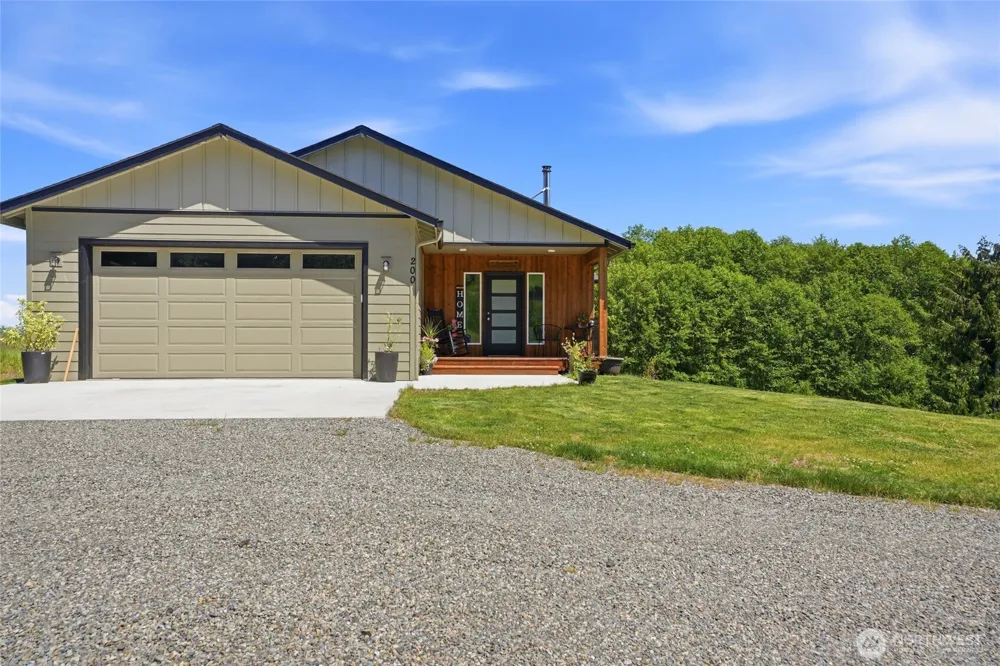 200 Red Hawk Drive Castle Rock, WA 98611