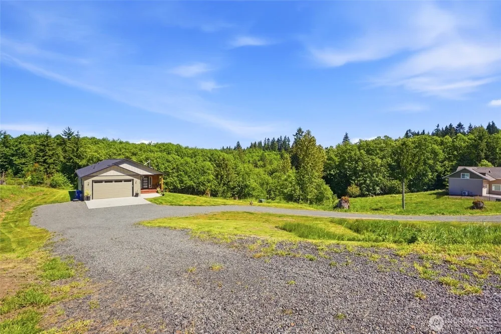 200 Red Hawk Drive Castle Rock, WA 98611