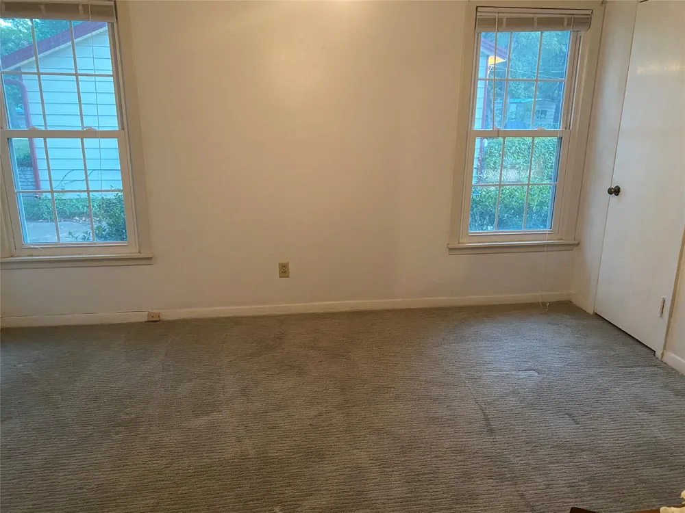 623 Club Oak Drive River Oaks, TX 76114