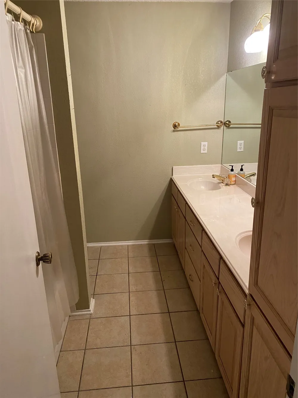 623 Club Oak Drive River Oaks, TX 76114