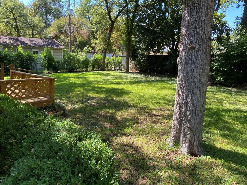 623 Club Oak Drive River Oaks, TX 76114