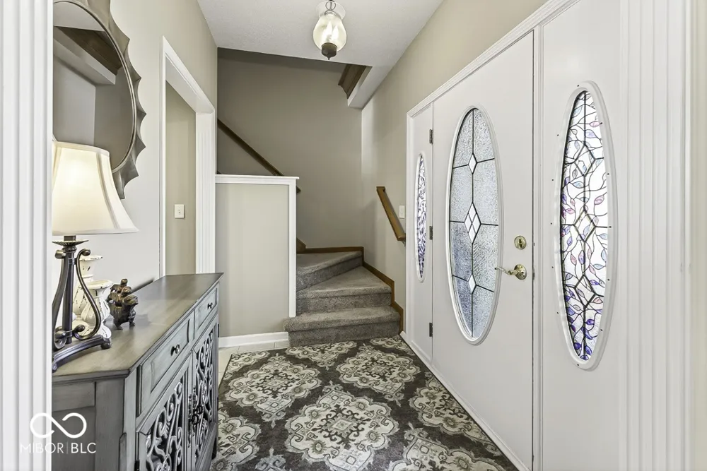 5225 W Stonehaven Lane New Palestine, IN 46163