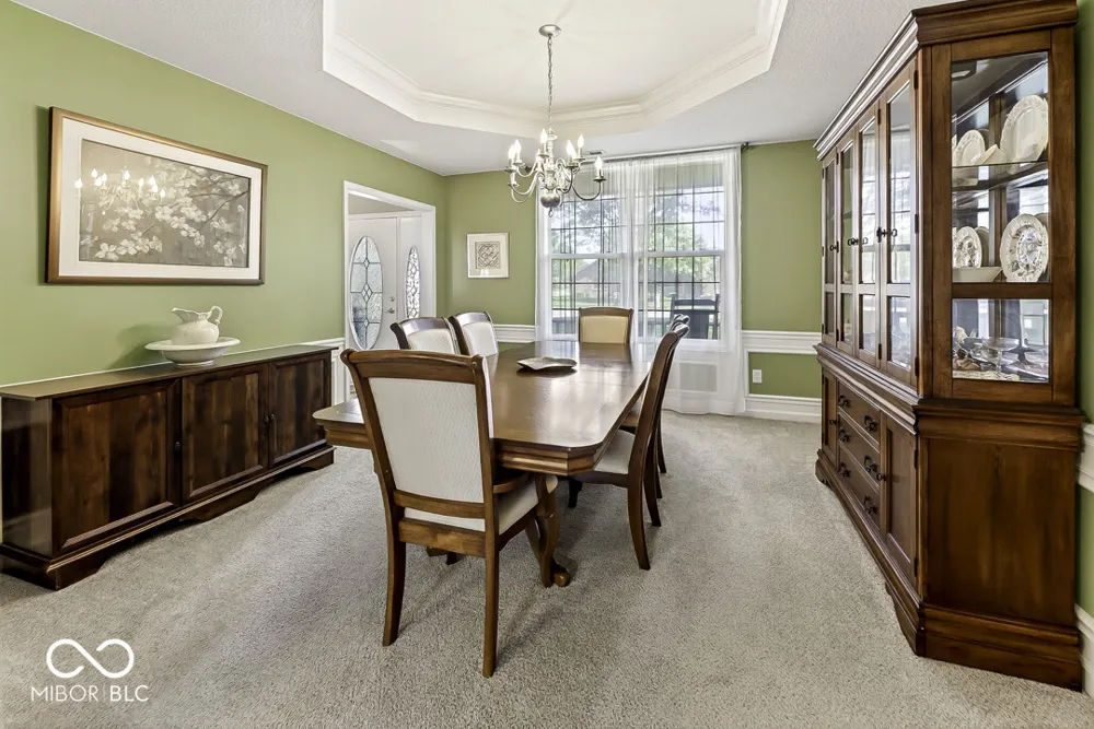 5225 W Stonehaven Lane New Palestine, IN 46163