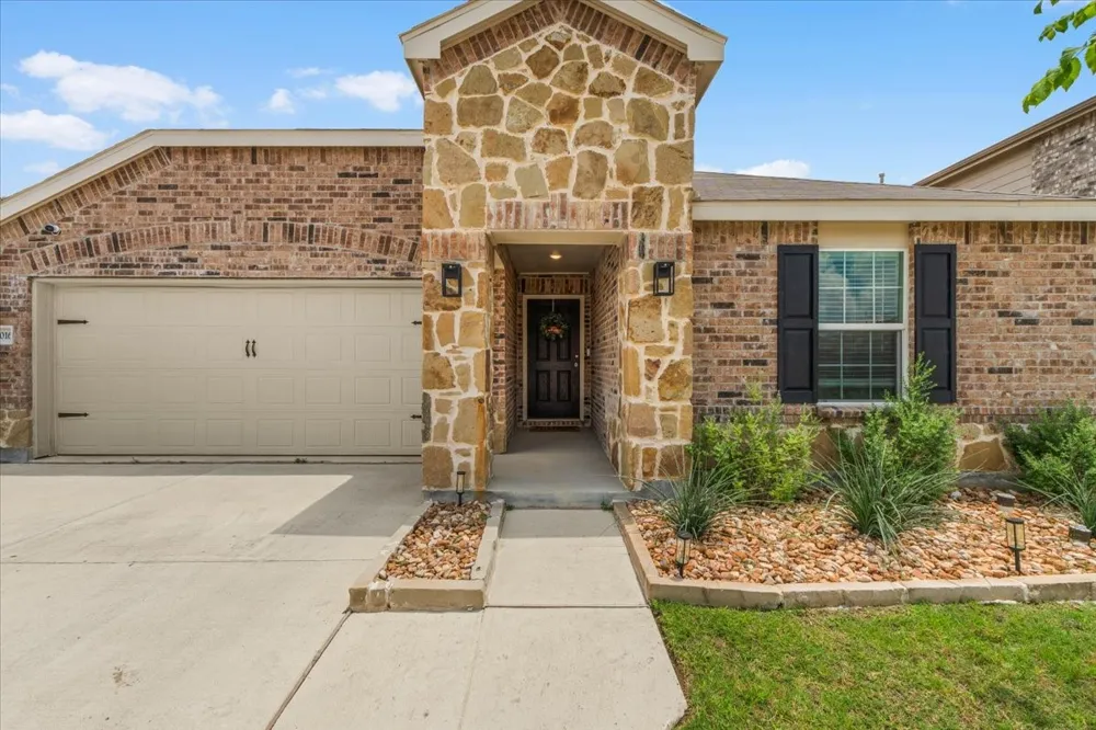 16016 Wanderer Lane Haslet, TX 76052