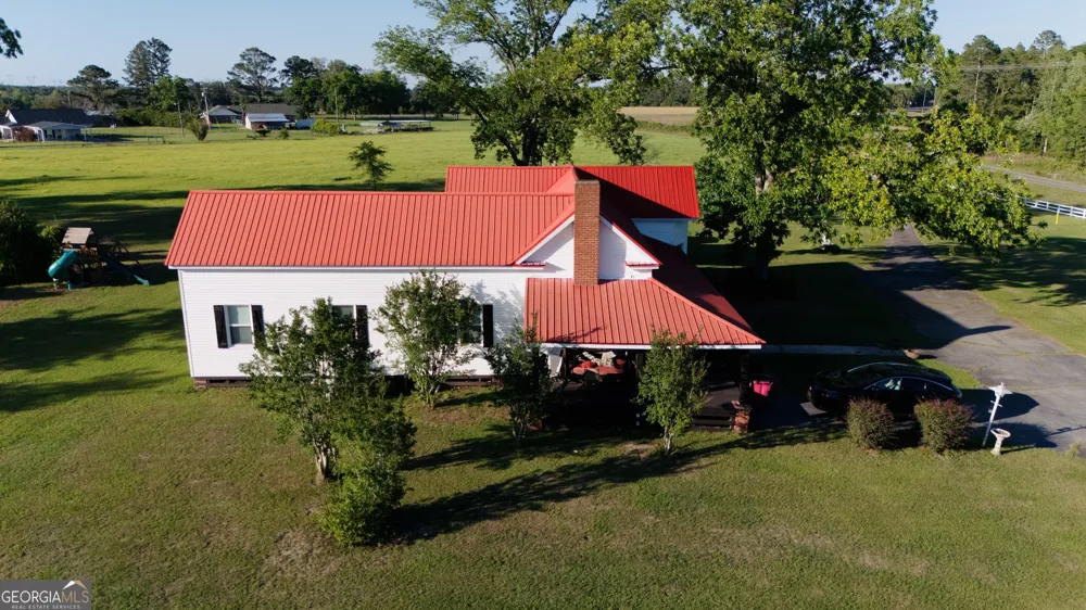 5065 Ten Mile RD Baxley, GA 31513
