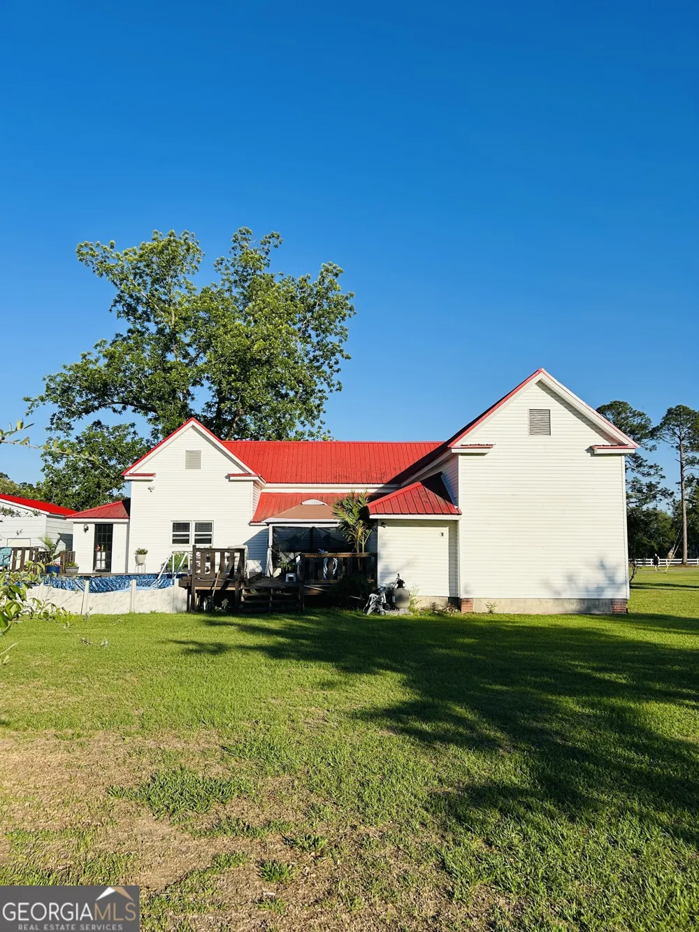 5065 Ten Mile RD Baxley, GA 31513