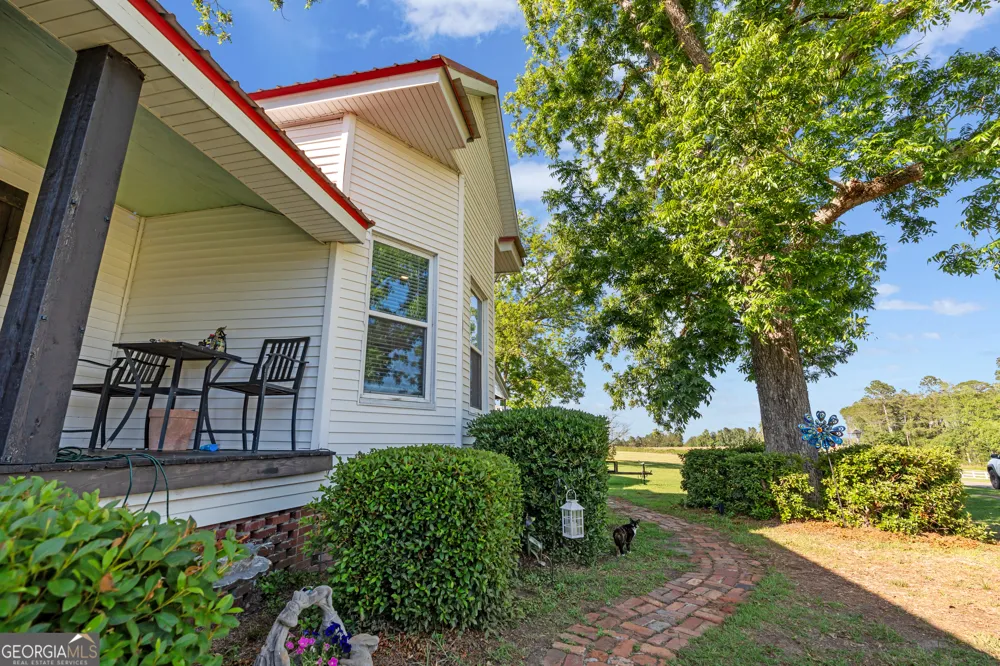 5065 Ten Mile RD Baxley, GA 31513