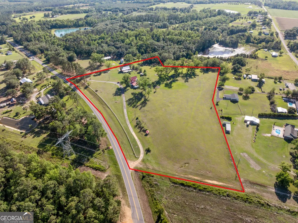 5065 Ten Mile RD Baxley, GA 31513