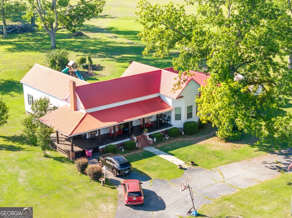 5065 Ten Mile RD Baxley, GA 31513