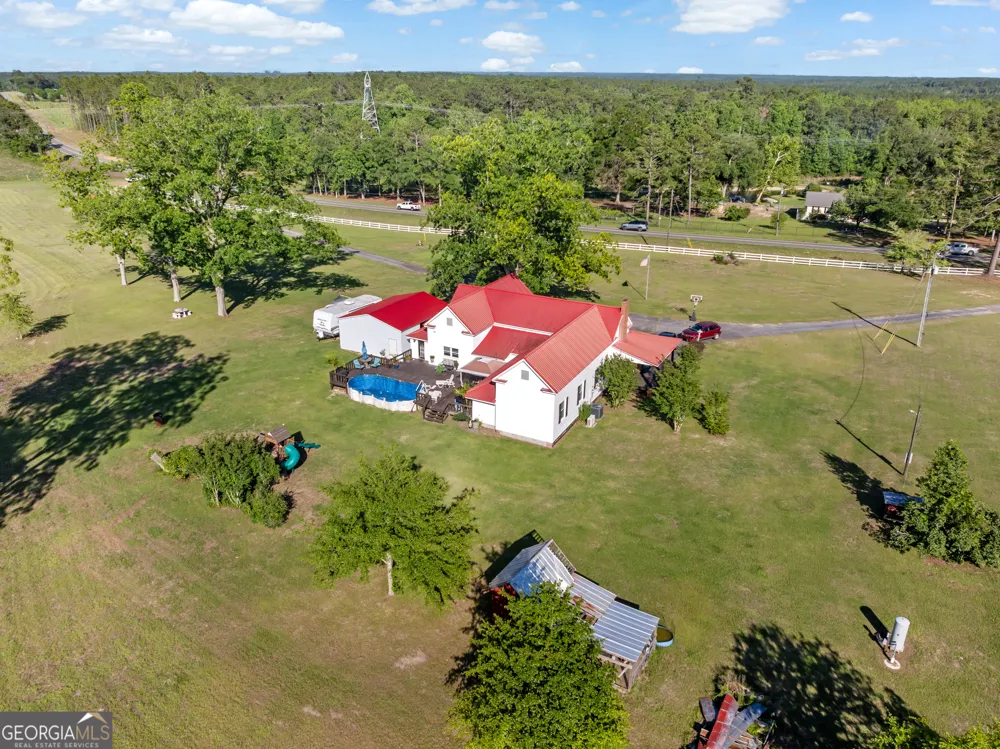 5065 Ten Mile RD Baxley, GA 31513