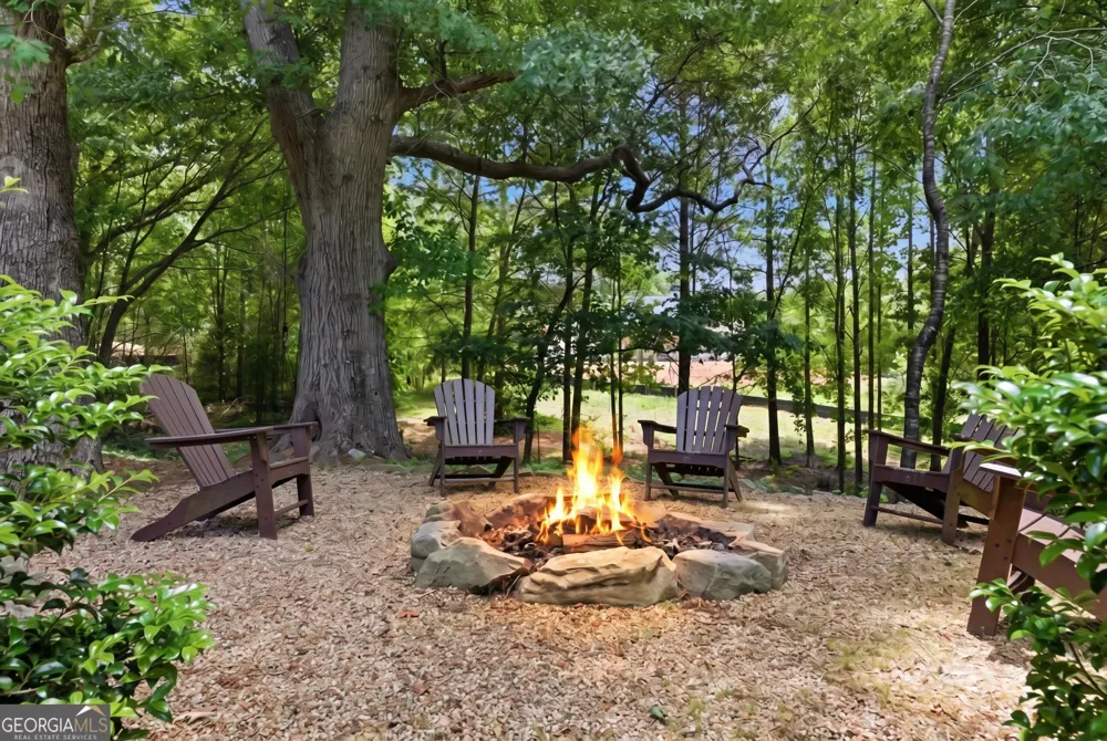 4670 Highway 123 Toccoa, GA 30577