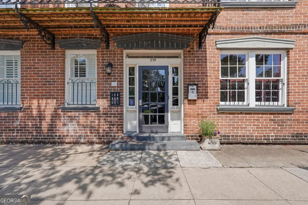 219 Abercorn ST Savannah, GA 31401
