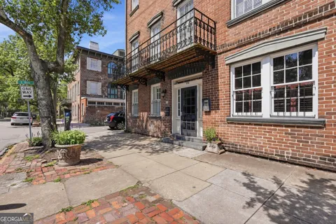 219 Abercorn ST