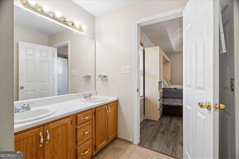 143 Honeysuckle DR SE Calhoun, GA 30701