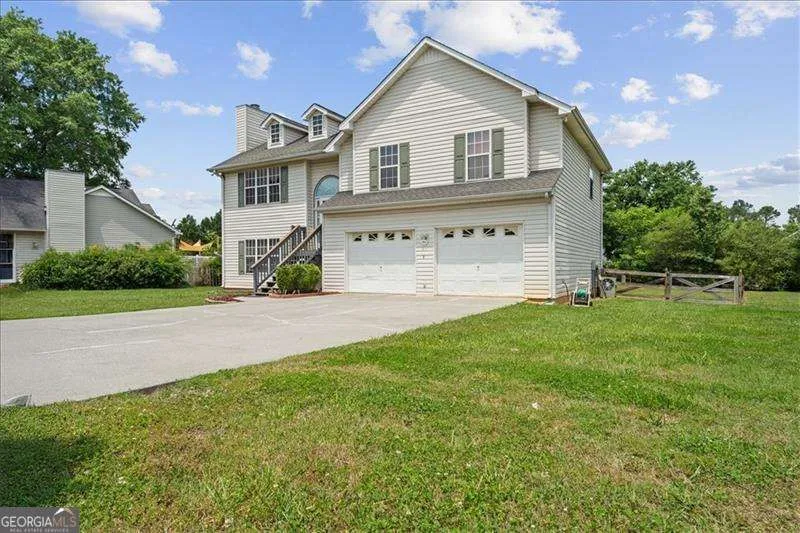 143 Honeysuckle DR SE Calhoun, GA 30701