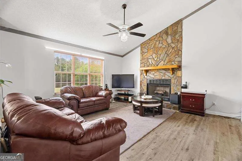 143 Honeysuckle DR SE Calhoun, GA 30701