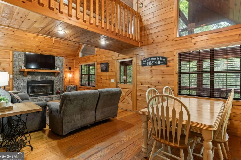 294 Oakwood TRL Mineral Bluff, GA 30559