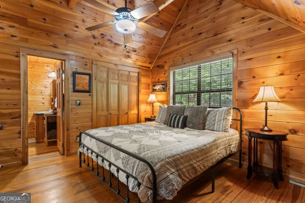 294 Oakwood TRL Mineral Bluff, GA 30559