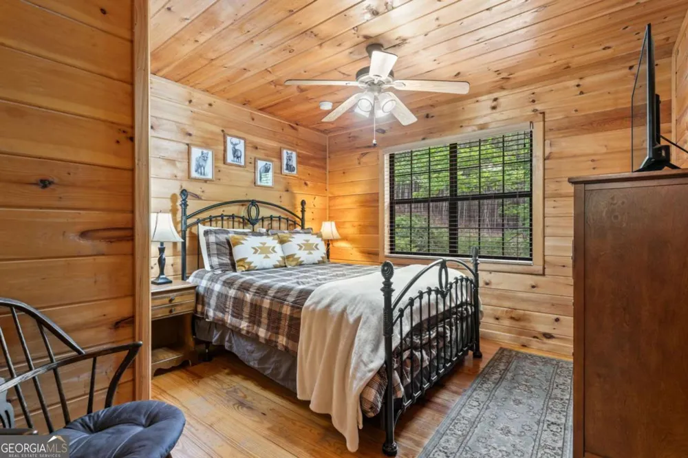 294 Oakwood TRL Mineral Bluff, GA 30559