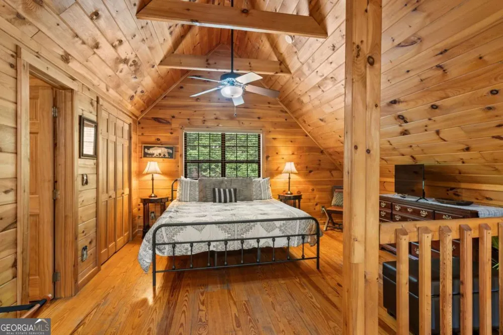 294 Oakwood TRL Mineral Bluff, GA 30559