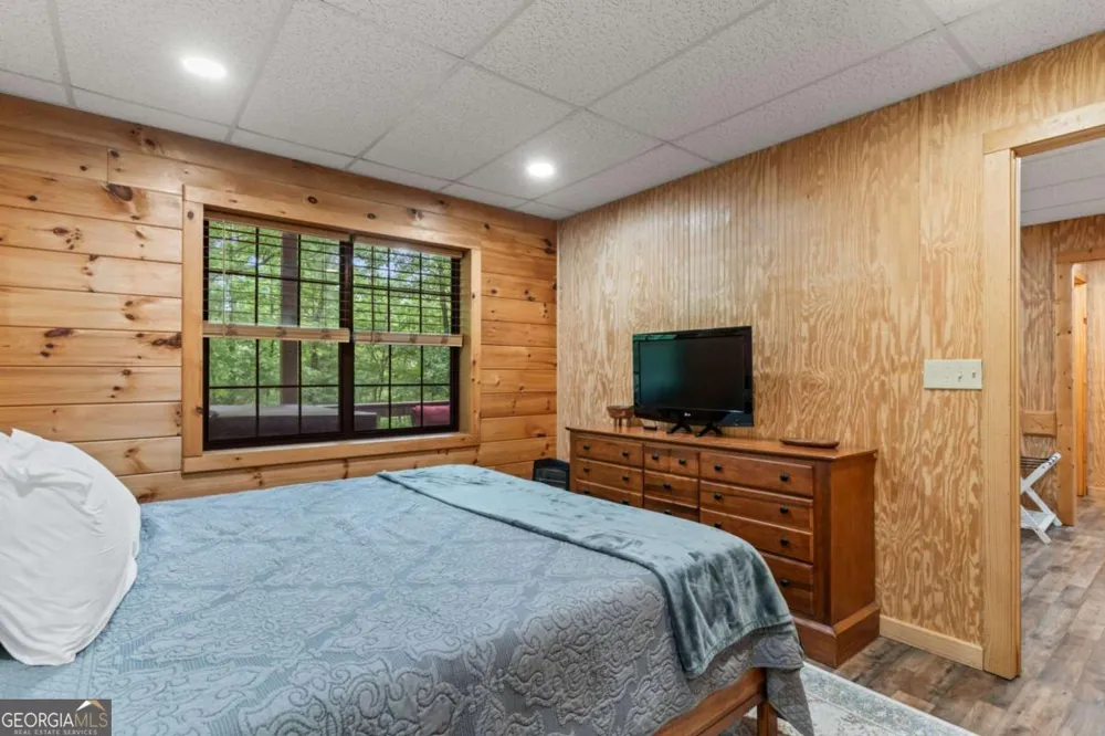 294 Oakwood TRL Mineral Bluff, GA 30559