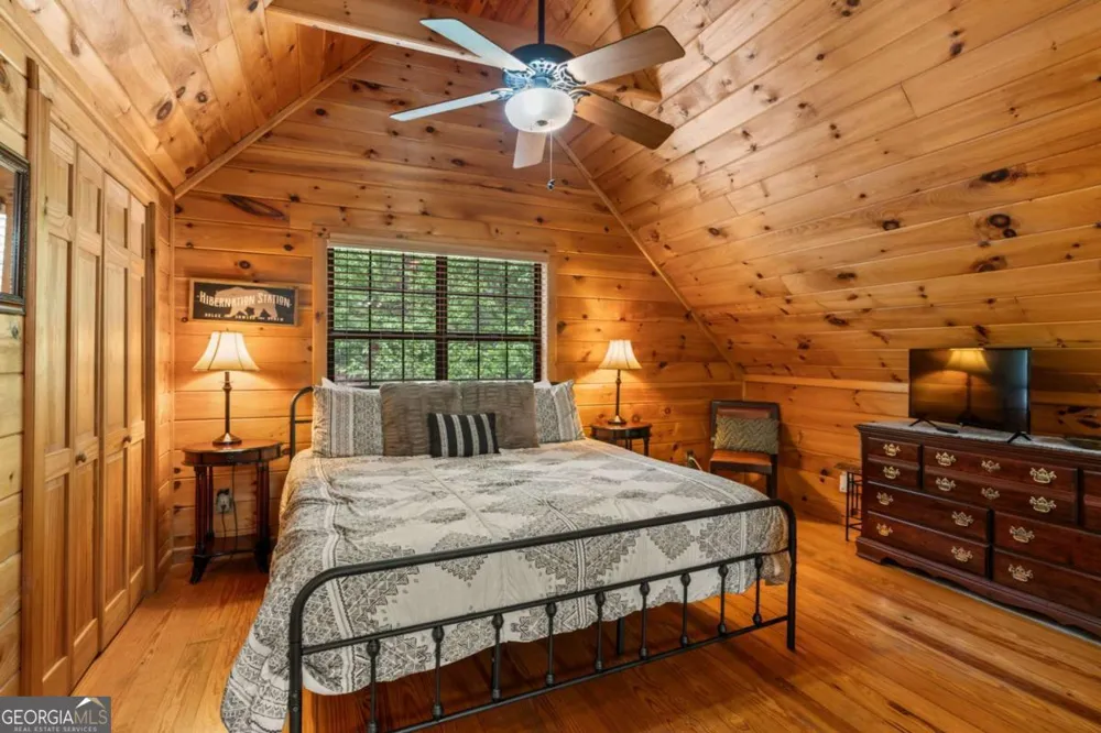294 Oakwood TRL Mineral Bluff, GA 30559