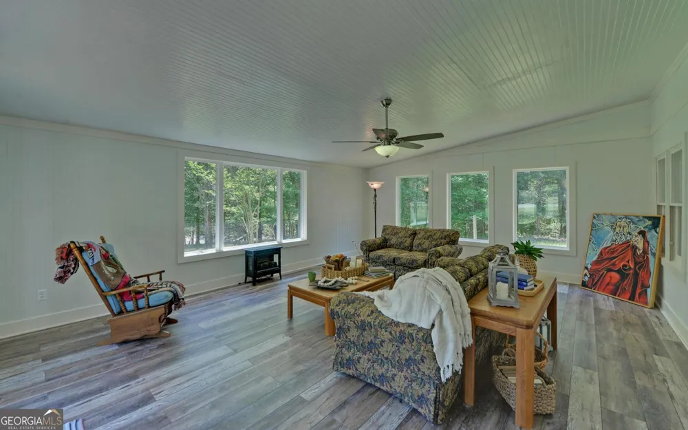 194 Harvey LN Lavonia, GA 30553