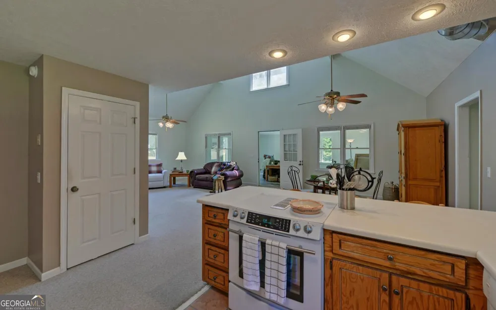 194 Harvey LN Lavonia, GA 30553