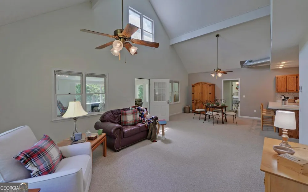 194 Harvey LN Lavonia, GA 30553