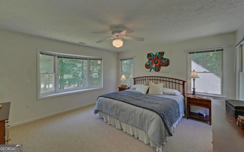 194 Harvey LN Lavonia, GA 30553