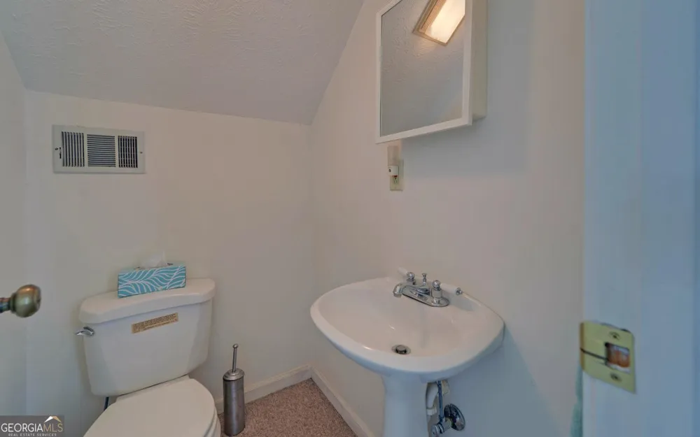 194 Harvey LN Lavonia, GA 30553