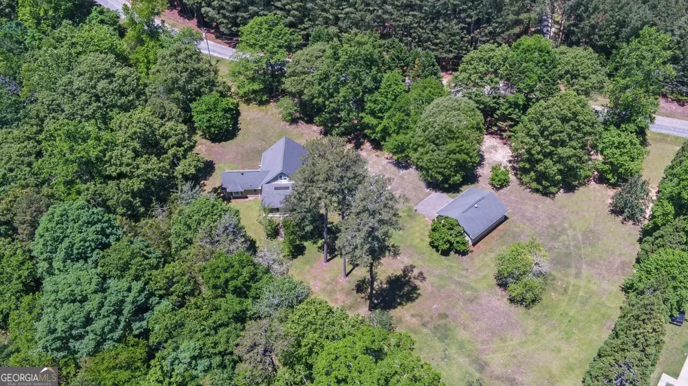 194 Harvey LN Lavonia, GA 30553