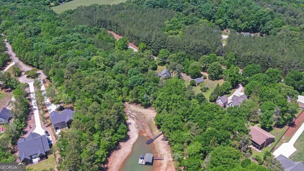 194 Harvey LN Lavonia, GA 30553