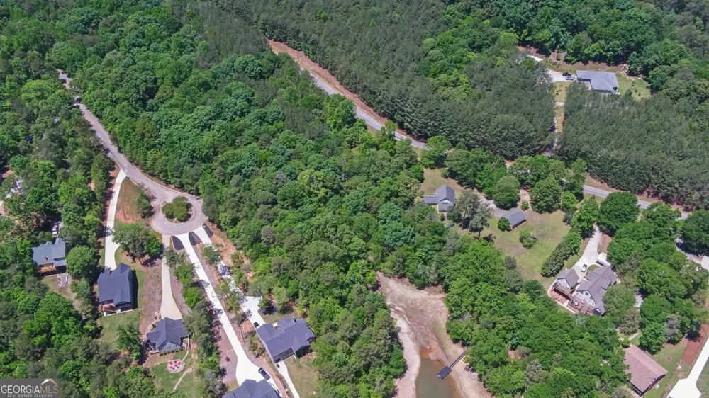 194 Harvey LN Lavonia, GA 30553