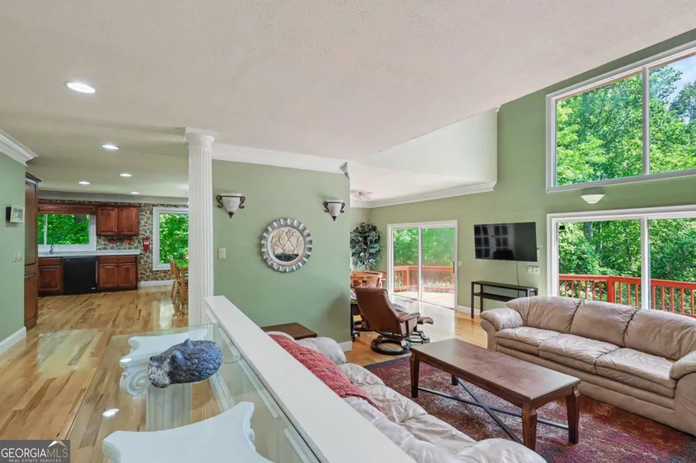 792 Bugscuffle RD Hiawassee, GA 30546
