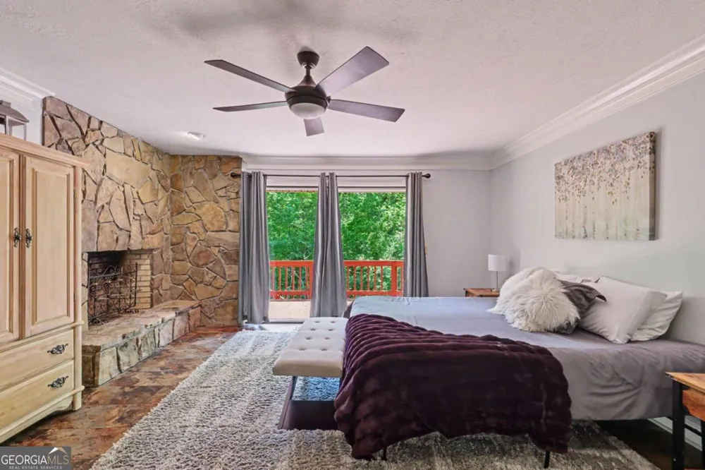 792 Bugscuffle RD Hiawassee, GA 30546