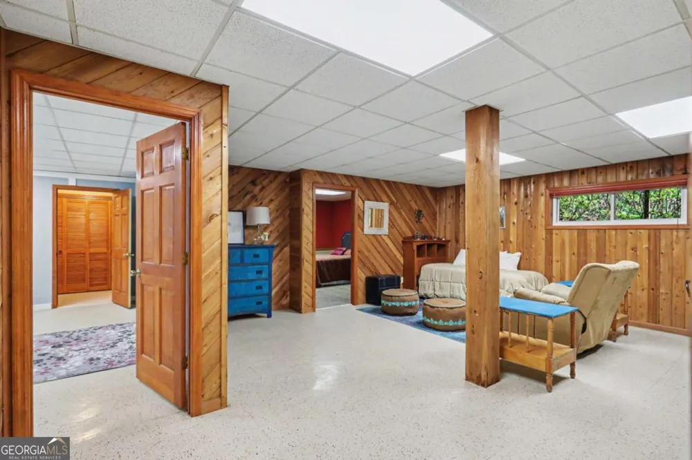 792 Bugscuffle RD Hiawassee, GA 30546