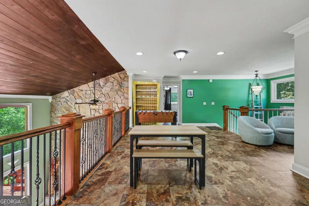 792 Bugscuffle RD Hiawassee, GA 30546