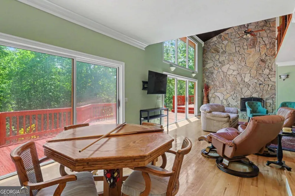 792 Bugscuffle RD Hiawassee, GA 30546