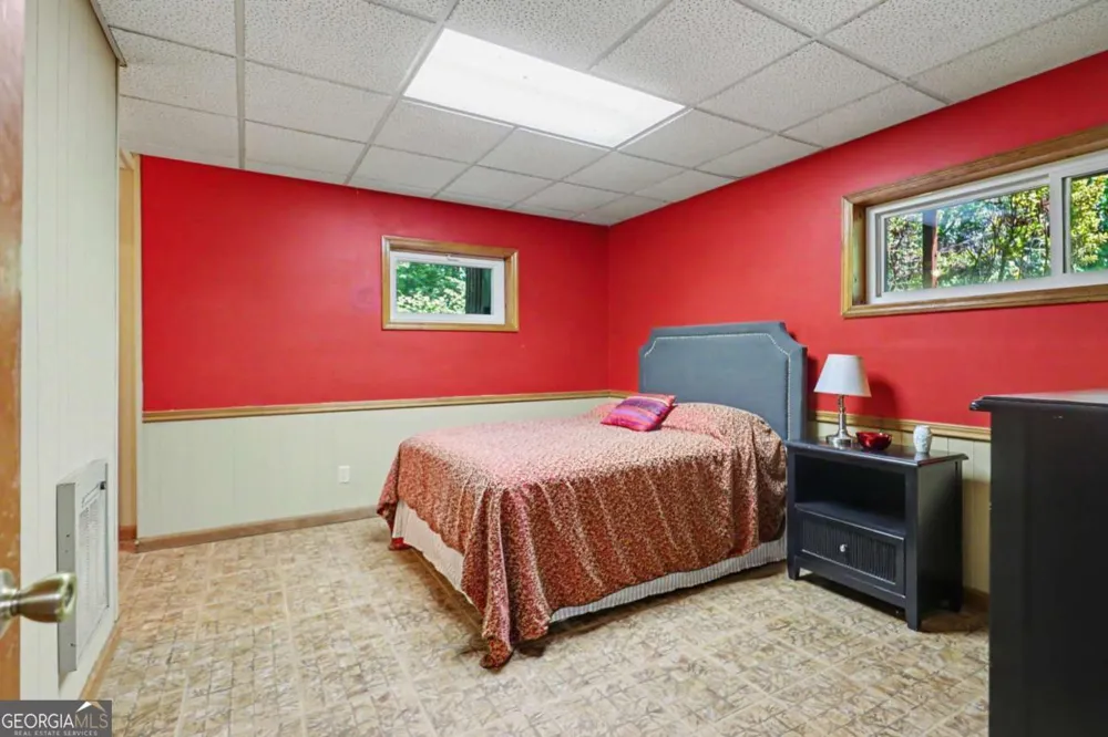 792 Bugscuffle RD Hiawassee, GA 30546