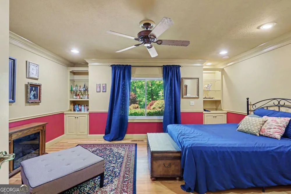 792 Bugscuffle RD Hiawassee, GA 30546