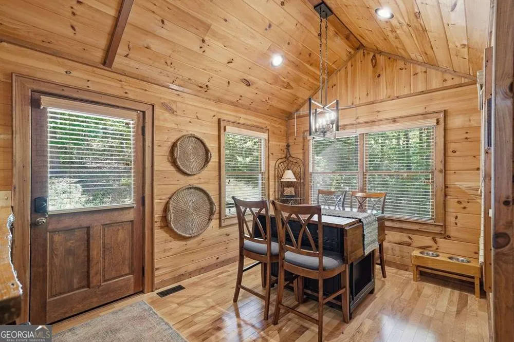 284 The Woods RD Mineral Bluff, GA 30559