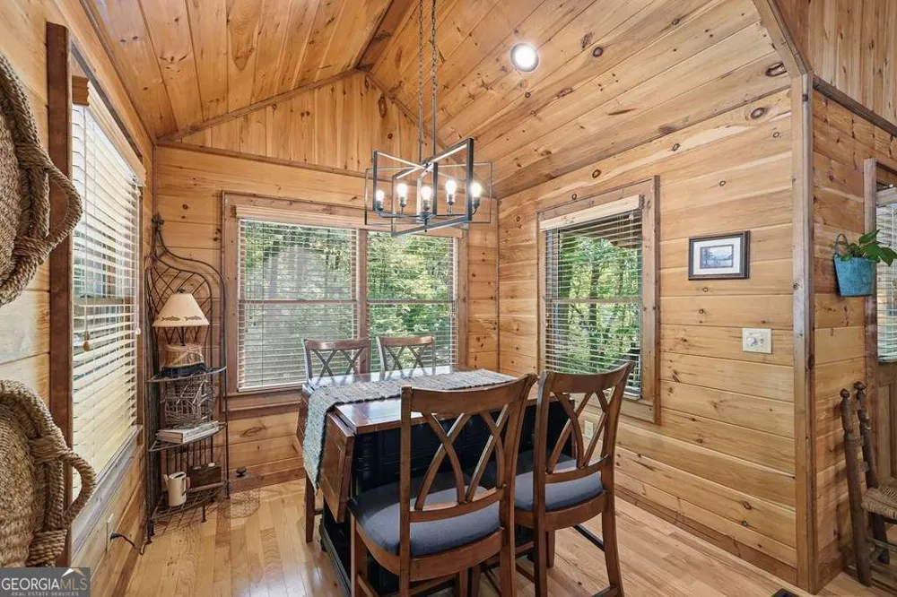 284 The Woods RD Mineral Bluff, GA 30559