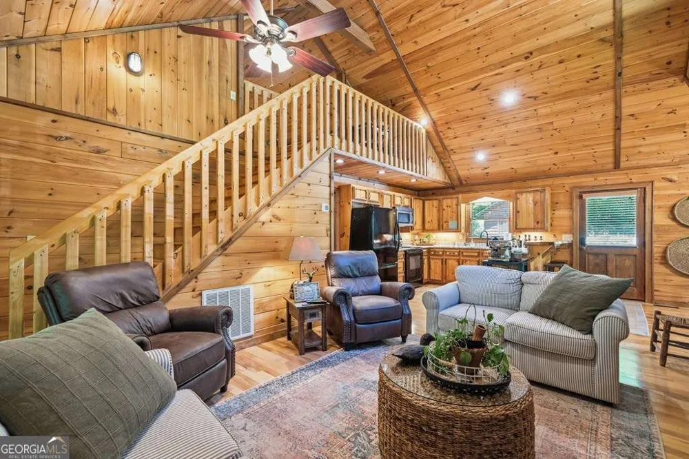 284 The Woods RD Mineral Bluff, GA 30559