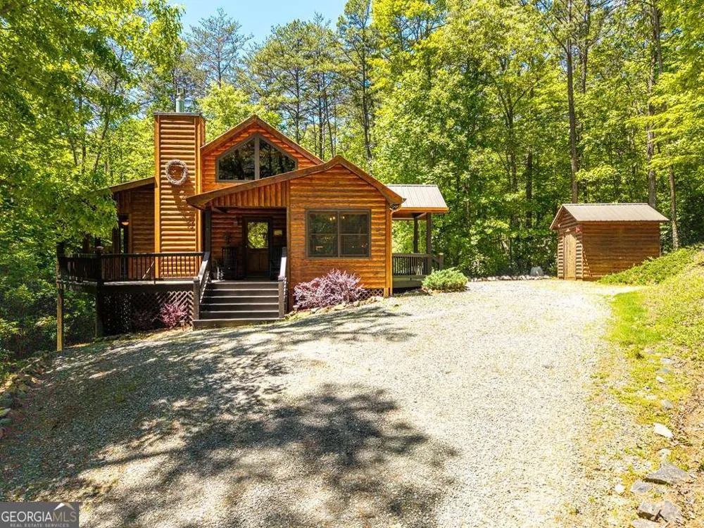 284 The Woods RD Mineral Bluff, GA 30559