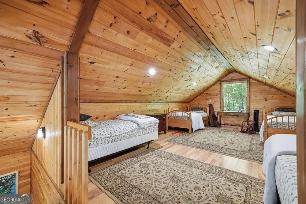 284 The Woods RD Mineral Bluff, GA 30559