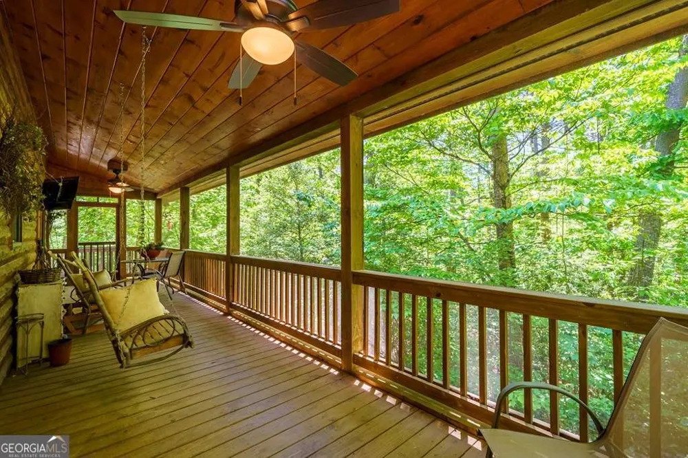 284 The Woods RD Mineral Bluff, GA 30559