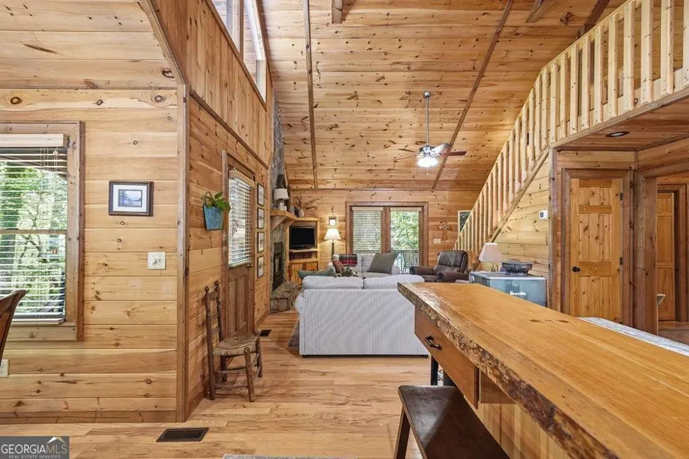 284 The Woods RD Mineral Bluff, GA 30559