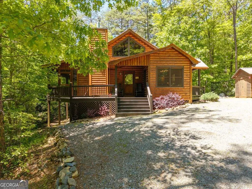 284 The Woods RD Mineral Bluff, GA 30559