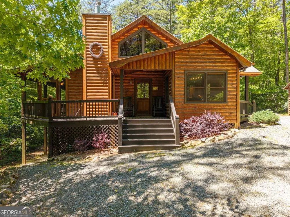 284 The Woods RD Mineral Bluff, GA 30559
